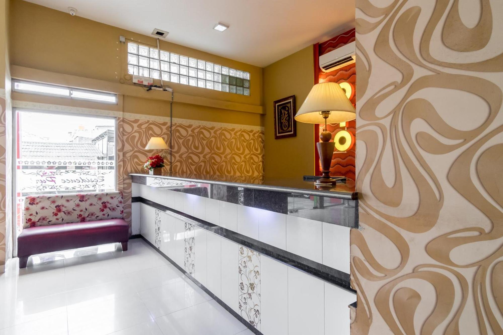 Hotel Urbanview Syariah Puri