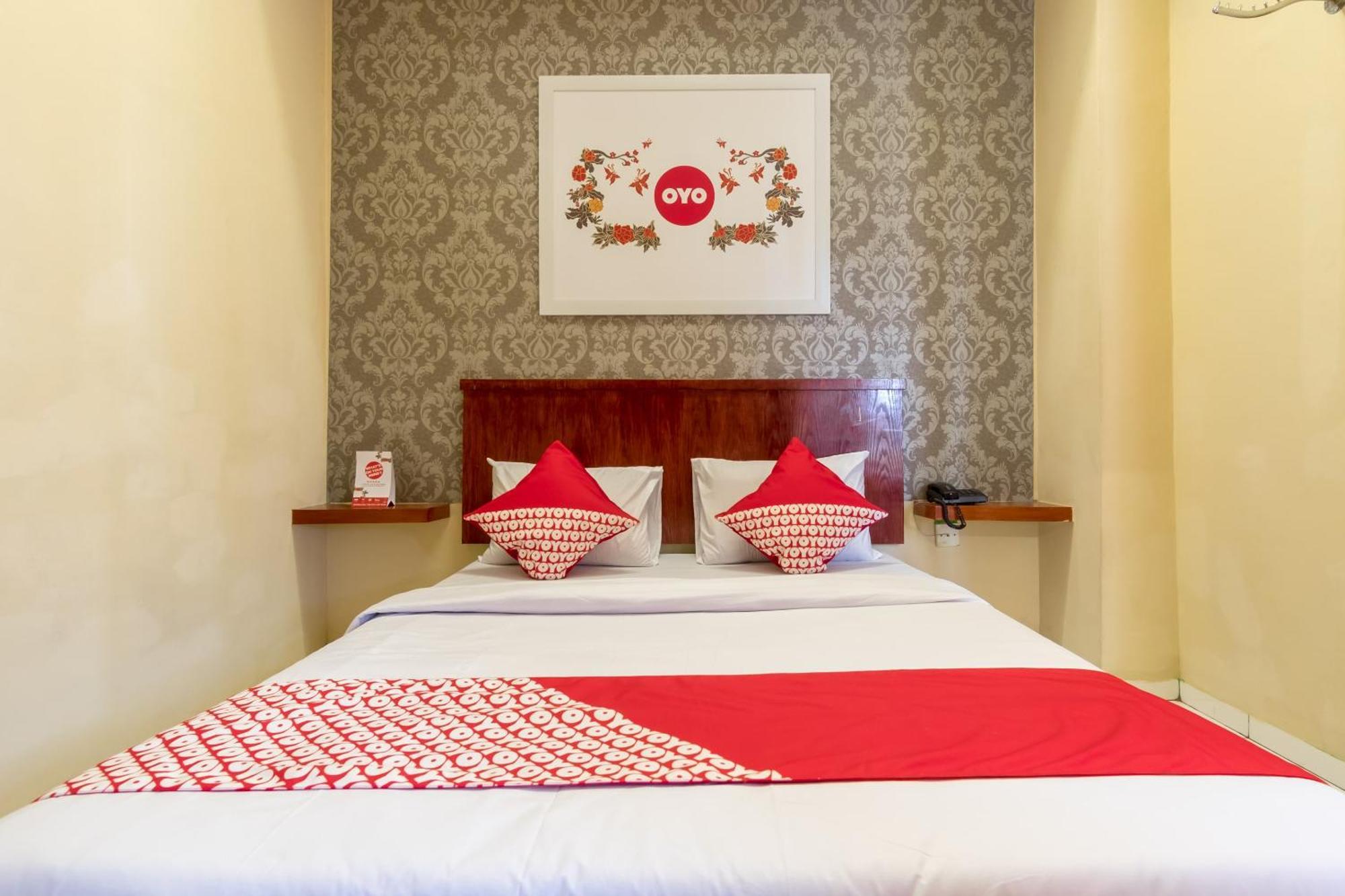 Urbanview Syariah Puri Hotel 3*