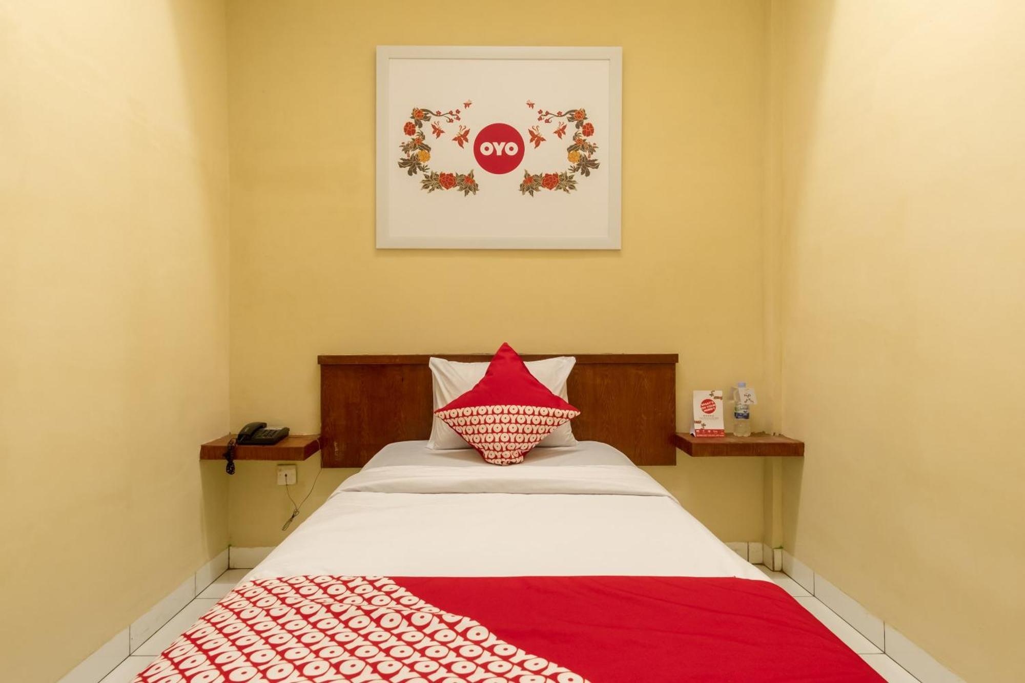 Urbanview Syariah Puri Hotel Medan