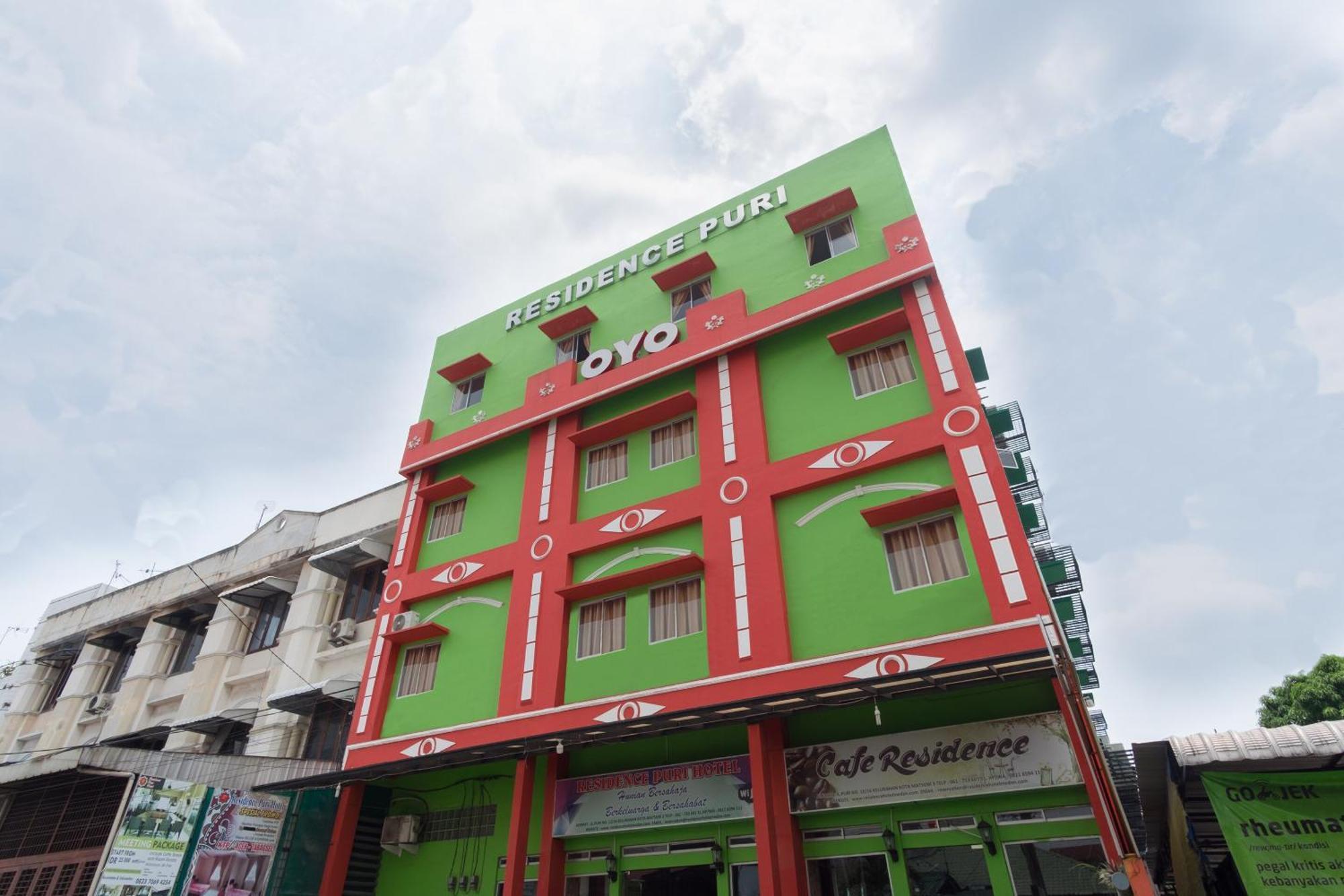 Hotel Urbanview Syariah Puri 3*